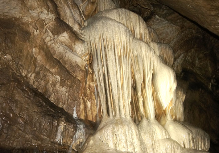 Новомурадымовская пещера. Мурадымовское ущелье